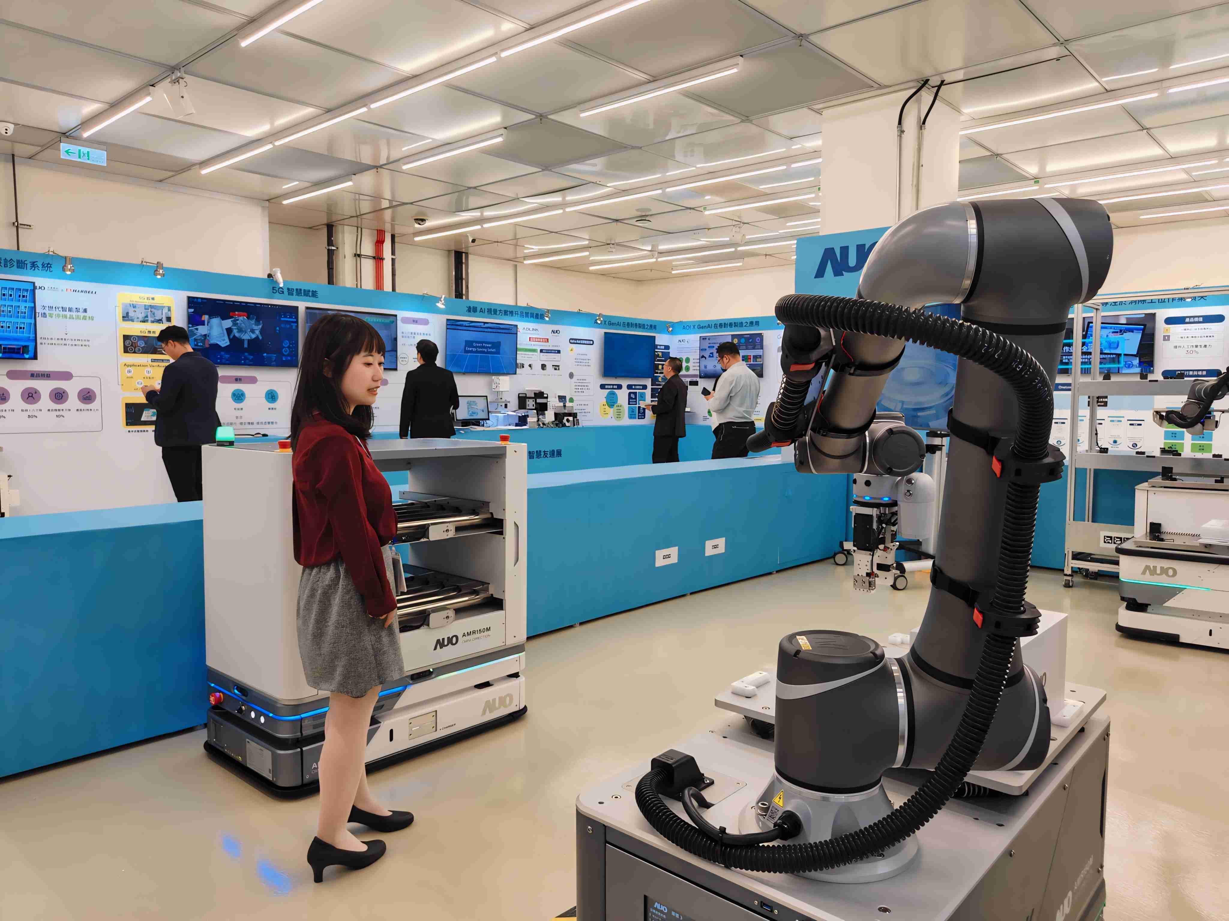 2024智能尊龙集团展邀集生态圈伙伴共同参展，，从数字应用、、、净零减碳到能源发展，，，创造全方位永续商机，，携手生态圈伙伴迈向永续未来