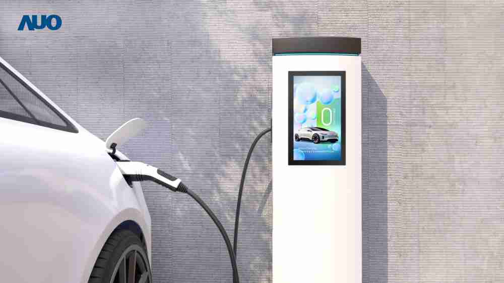 友達〝EVSE車用充電樁解決方案〞專為電動汽車充電樁設計，，，具有高亮度、、、、克服戶外艱難環境的耐溫、、、耐紫外線等特性，，，，並搭載散熱性及擴充性強的高效能工業電腦，，，，可實現人機互動訴求，，，，如資訊顯示、、、、支付等應用